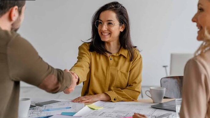 Ejemplos objetivos de currículum vitae de servicio al cliente y guía de redacción.